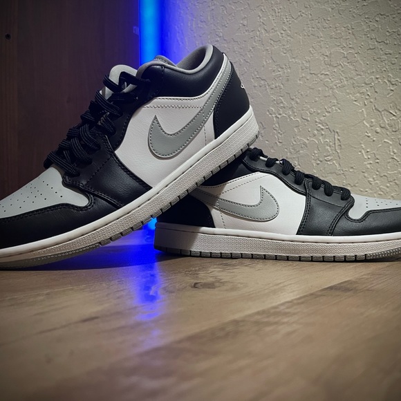 Air Jordan 1 low ‘Smoke Grey’ - Picture 2 of 5